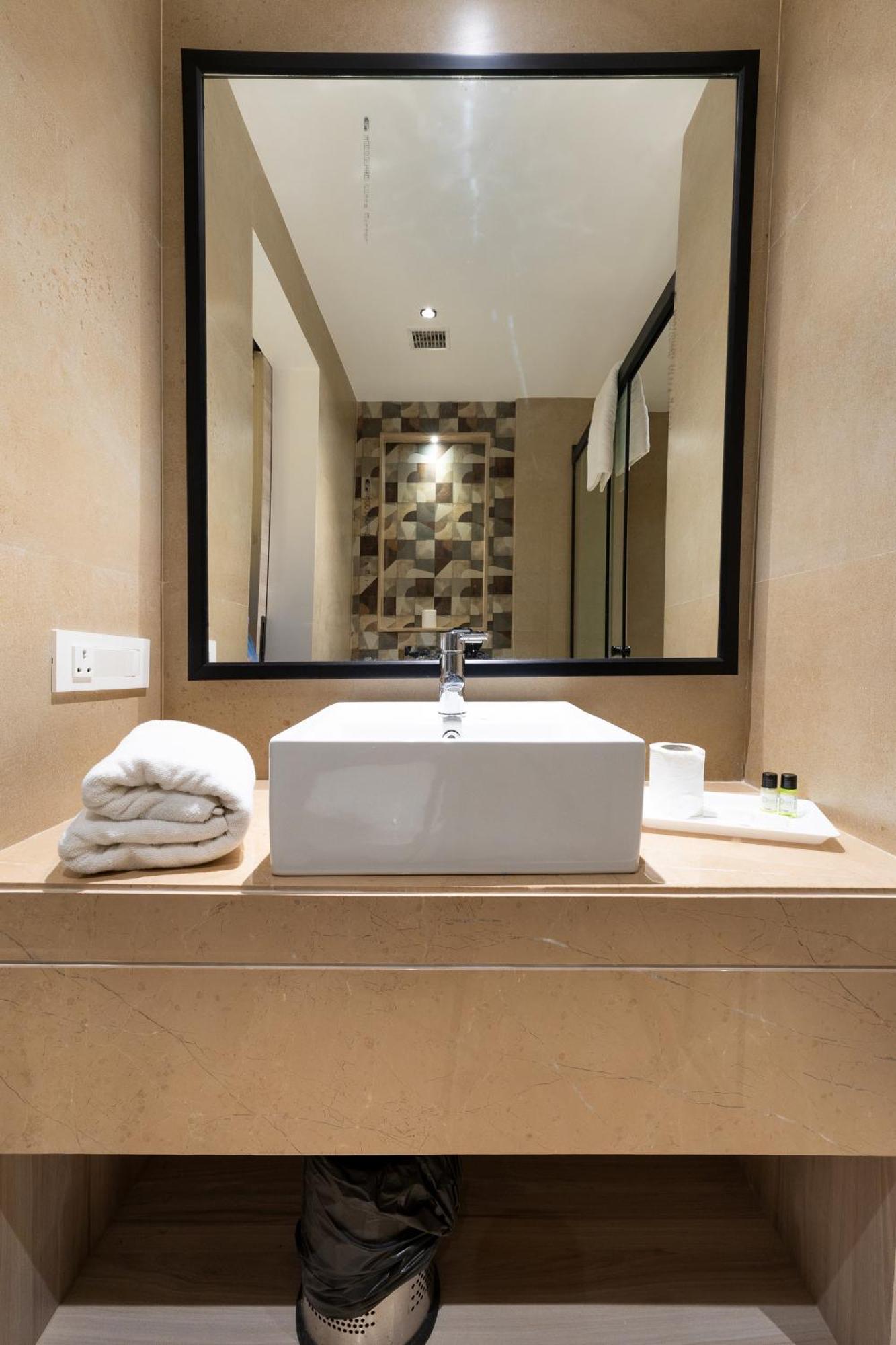 Opo Royal Residency Hotel